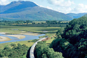 The Royal Scotsman: Arial train shot